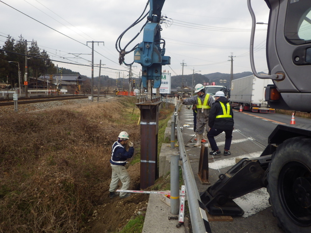 抵抗板付鋼製杭基礎工（ポールアンカー）